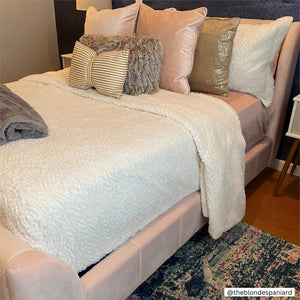 Max & Finn Valentina Upholstered Bed - Pink - Full